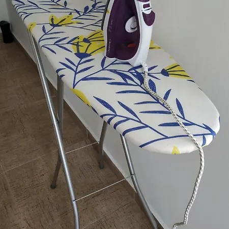 Private Studio 306 Complex Nev, Sarafovo, Beach & Airport ,With Swimming Pool, Free Parking 布尔加斯